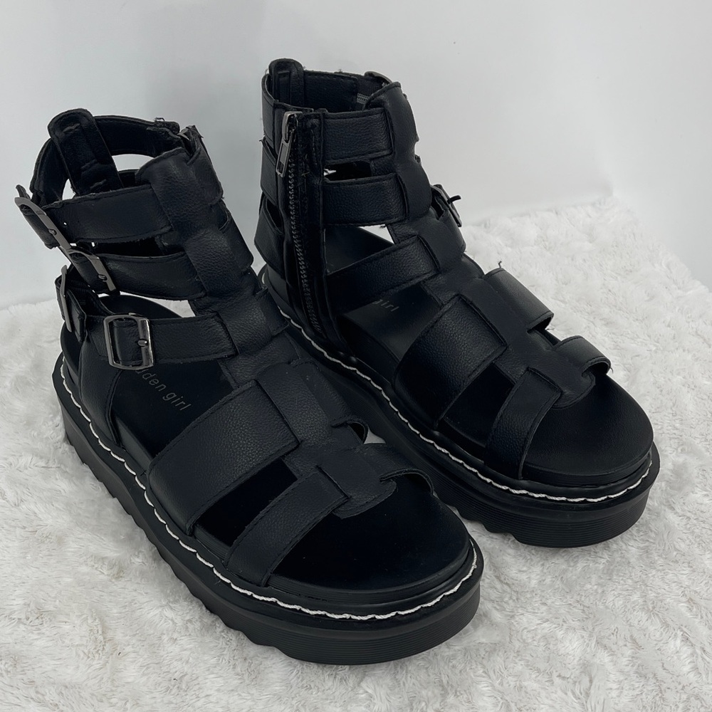MADDEN GIRL Black Gladiator Sandals WOMENS SIZE 7